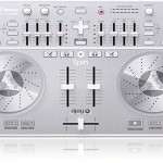 Vestax: Spin ~ DJ-Controller für MAC